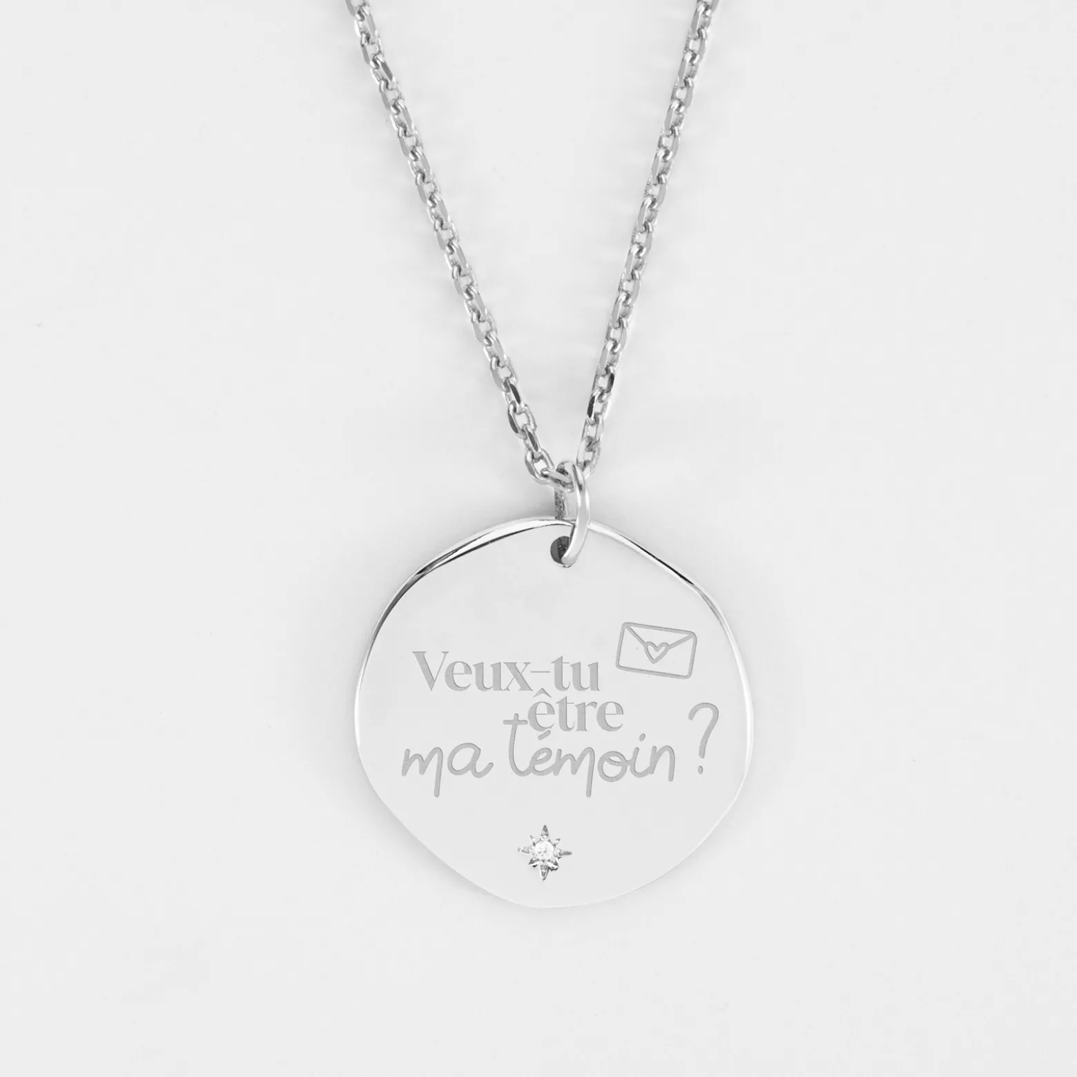 Pendentif Mariée personnalisé médaille scintillante gravée argent 20 mm