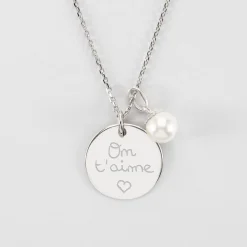 Pendentif Mariée personnalisé médaille gravée argent 19 mm et breloque perle nacre 10 mm