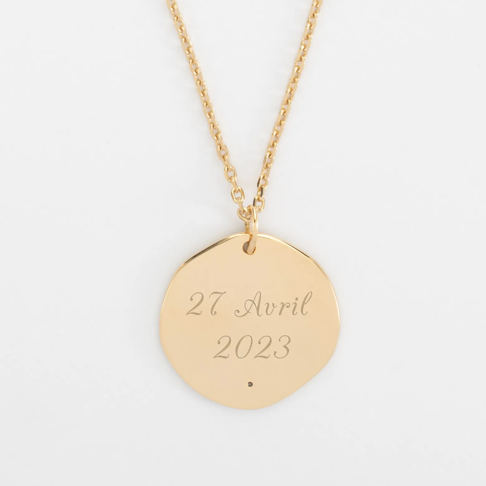 Pendentif Mariée personnalisé médaille scintillante gravée plaqué or 20 mm