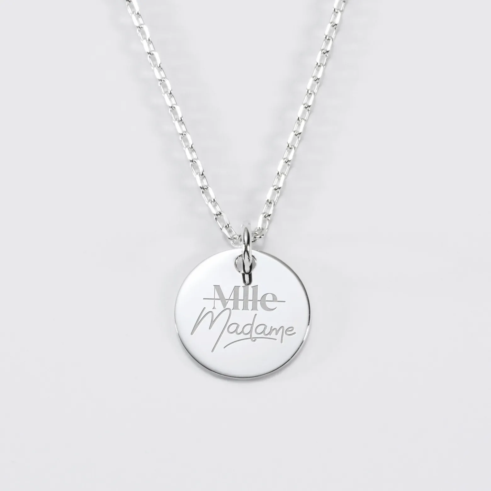 Pendentif Mariée personnalisé médaille gravée argent 15 mm