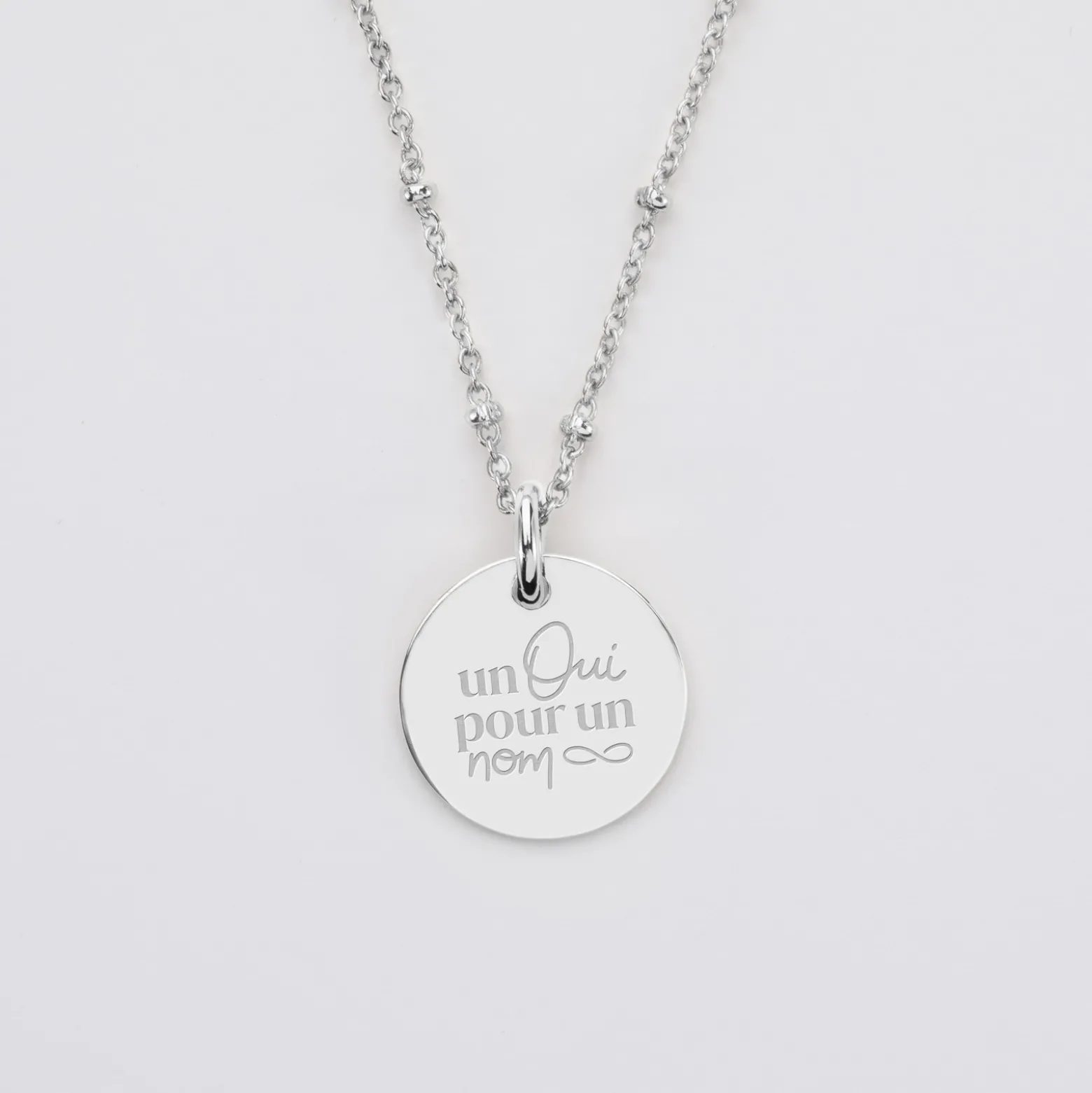 Pendentif Mariée personnalisé médaille gravée argent 15 mm