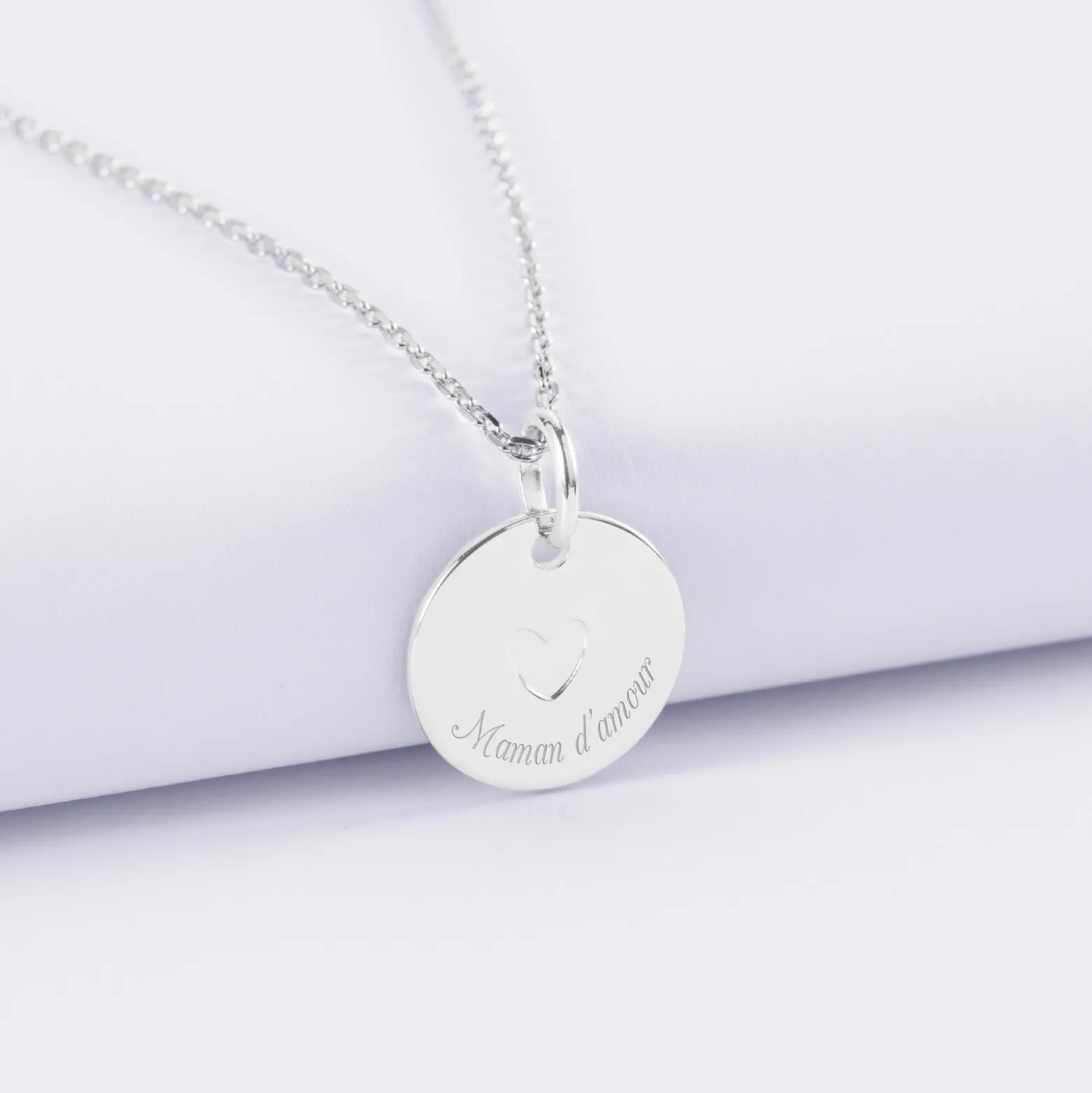 Pendentif personnalisé coeur estampillé argent 15 mm - HappyBulle x Atelier Wagram
