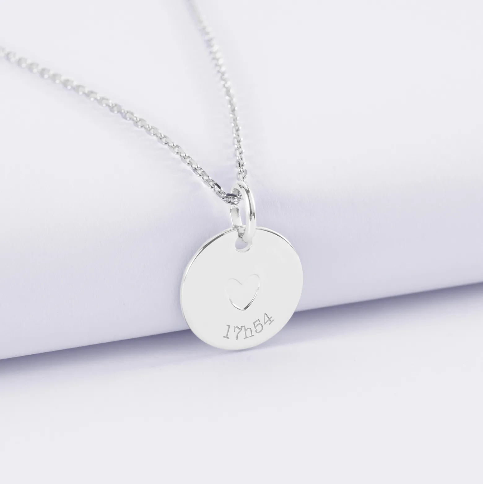 Pendentif personnalisé coeur estampillé argent 15 mm - HappyBulle x Atelier Wagram