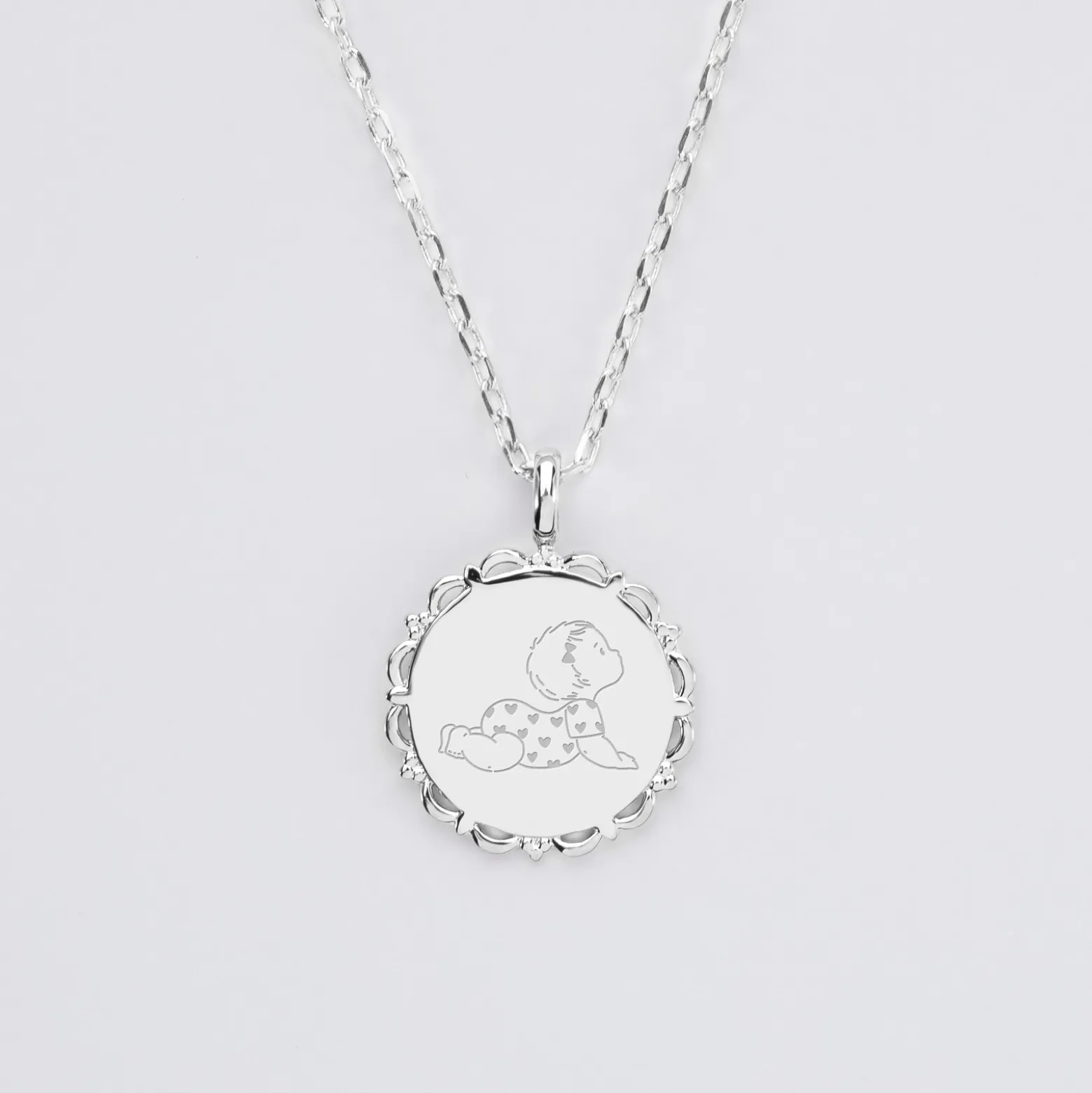 Pendentif personnalisé illustration médaille vintage dentelée gravée argent 17 mm - HappyBulle x Marie Savart