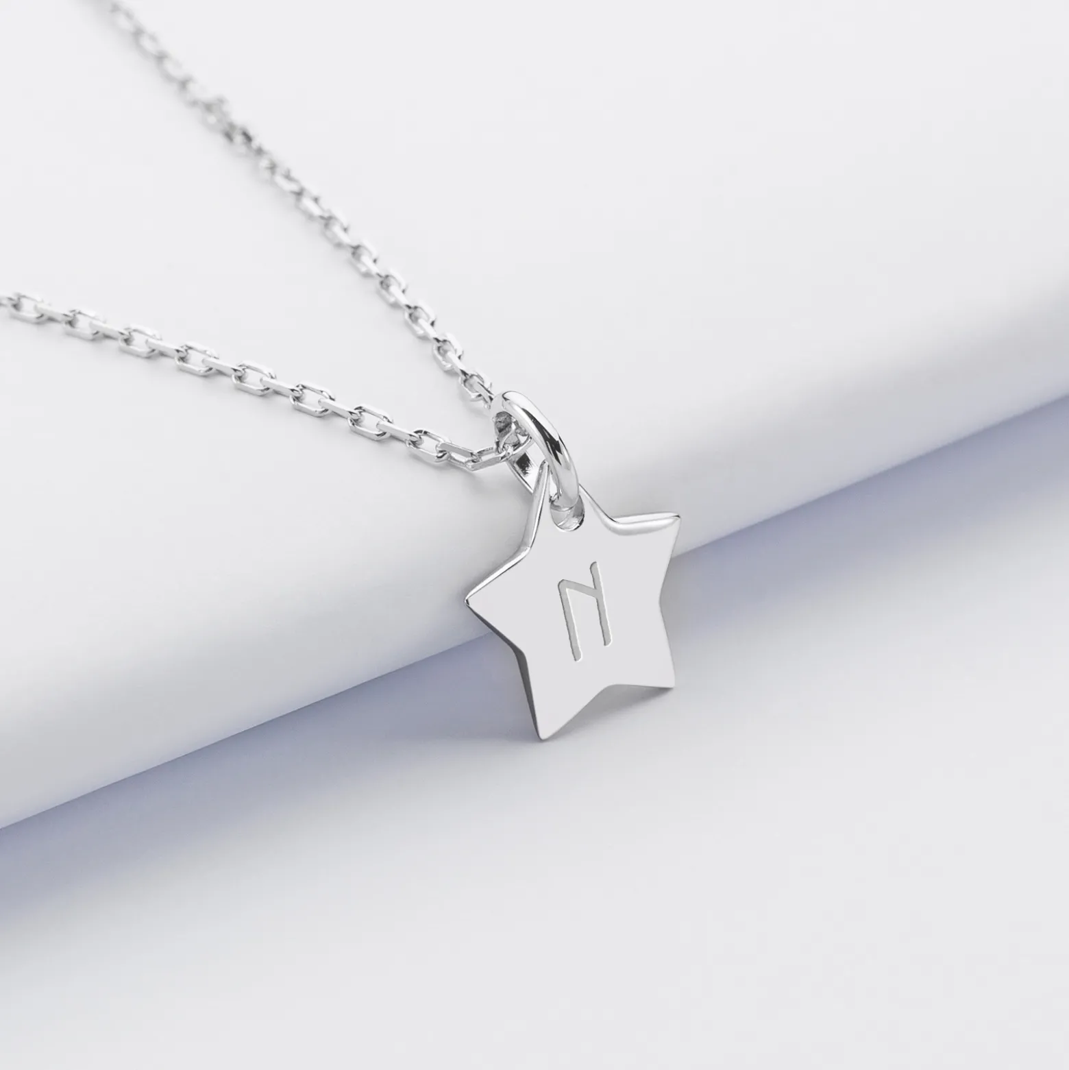 Pendentif personnalisé initiale médaille gravée argent étoile 12 mm