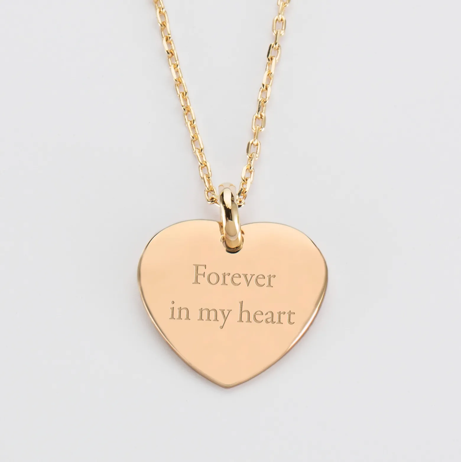 Pendentif personnalisé médaille gravée plaqué or coeur bombé 21x20 mm