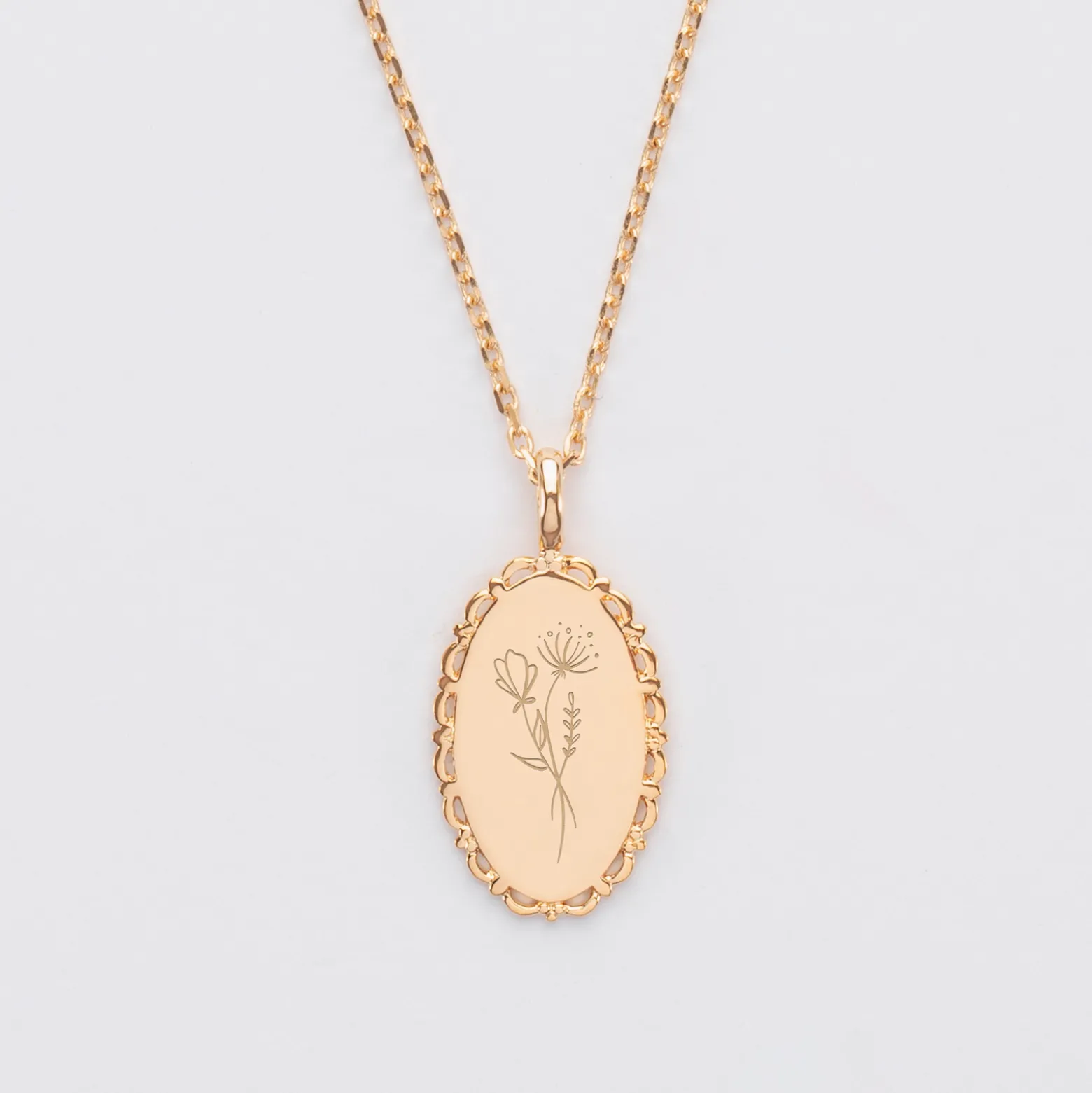 Pendentif personnalisé médaille vintage ovale dentelée gravée plaqué or 20x13 mm
