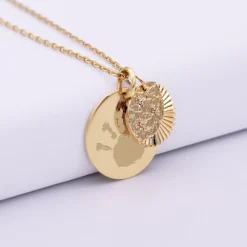 Pendentif personnalisé médaille gravée plaqué or 19 mm et breloque Lune trio zircons 14 mm