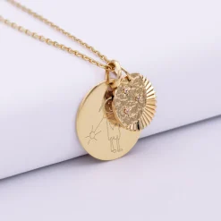 Pendentif personnalisé médaille gravée plaqué or 19 mm et breloque Lune trio zircons 14 mm