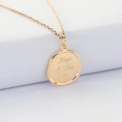 Pendentif personnalisé médaille cachet gravée plaqué or 17 mm