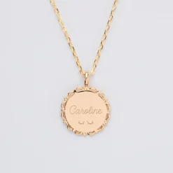 Pendentif personnalisé médaille vintage dentelée gravée plaqué or 17 mm