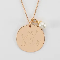 Pendentif personnalisé médaille gravée plaqué or 27 mm et breloque perle nacre 10 mm -