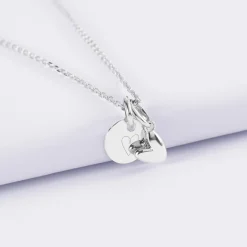 Pendentif personnalisé médaille gravée argent 10 mm et breloque petit coeur bombé 7 mm - HappyBulle x Atelier Wagram
