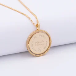 Pendentif personnalisé médaille réversible contour tressé Eternelle gravée plaqué or 18 mm - HappyBulle x Capucine