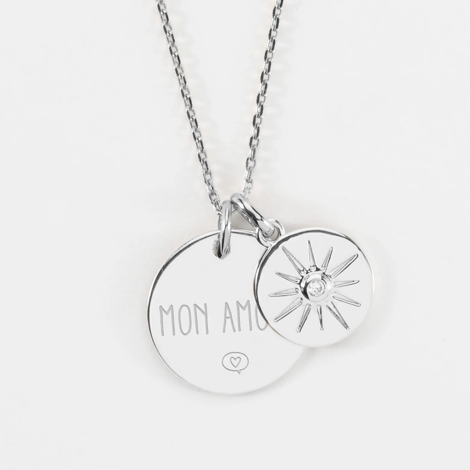 Pendentif personnalisé médaille gravée argent 19 mm et breloque soleil scintillant 14 mm