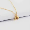 Pendentif personnalisé médaille plaqué or lettre initiale 5 mm et breloque fleur zircon plaqué or 8 mm