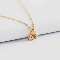 Pendentif personnalisé médaille plaqué or lettre initiale 5 mm et breloque fleur zircon plaqué or 8 mm