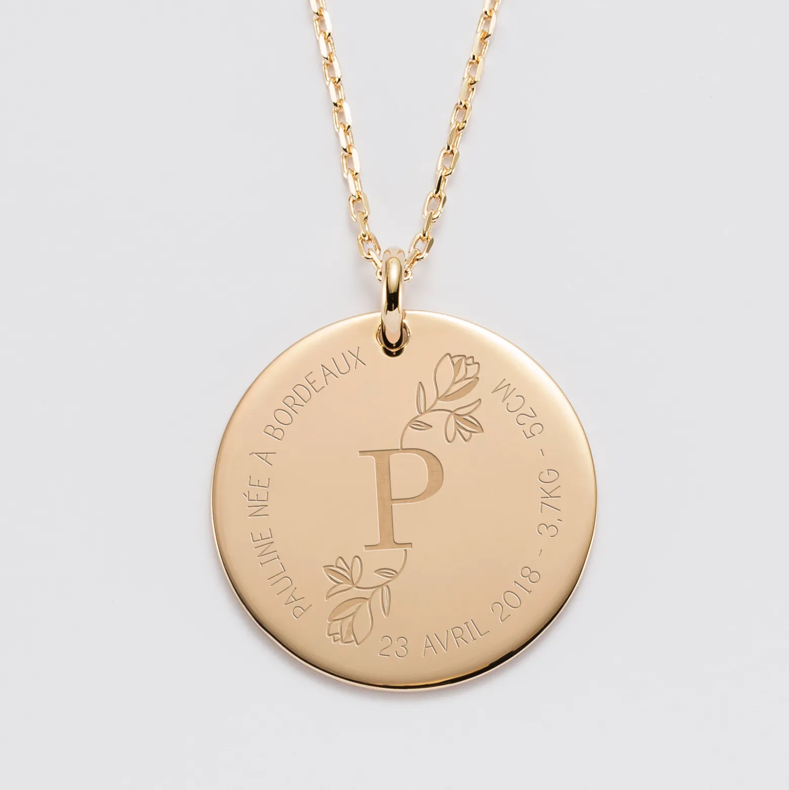 Pendentif personnalisé médaille gravée plaqué or 27 mm - édition spéciale "Initiale Florale"