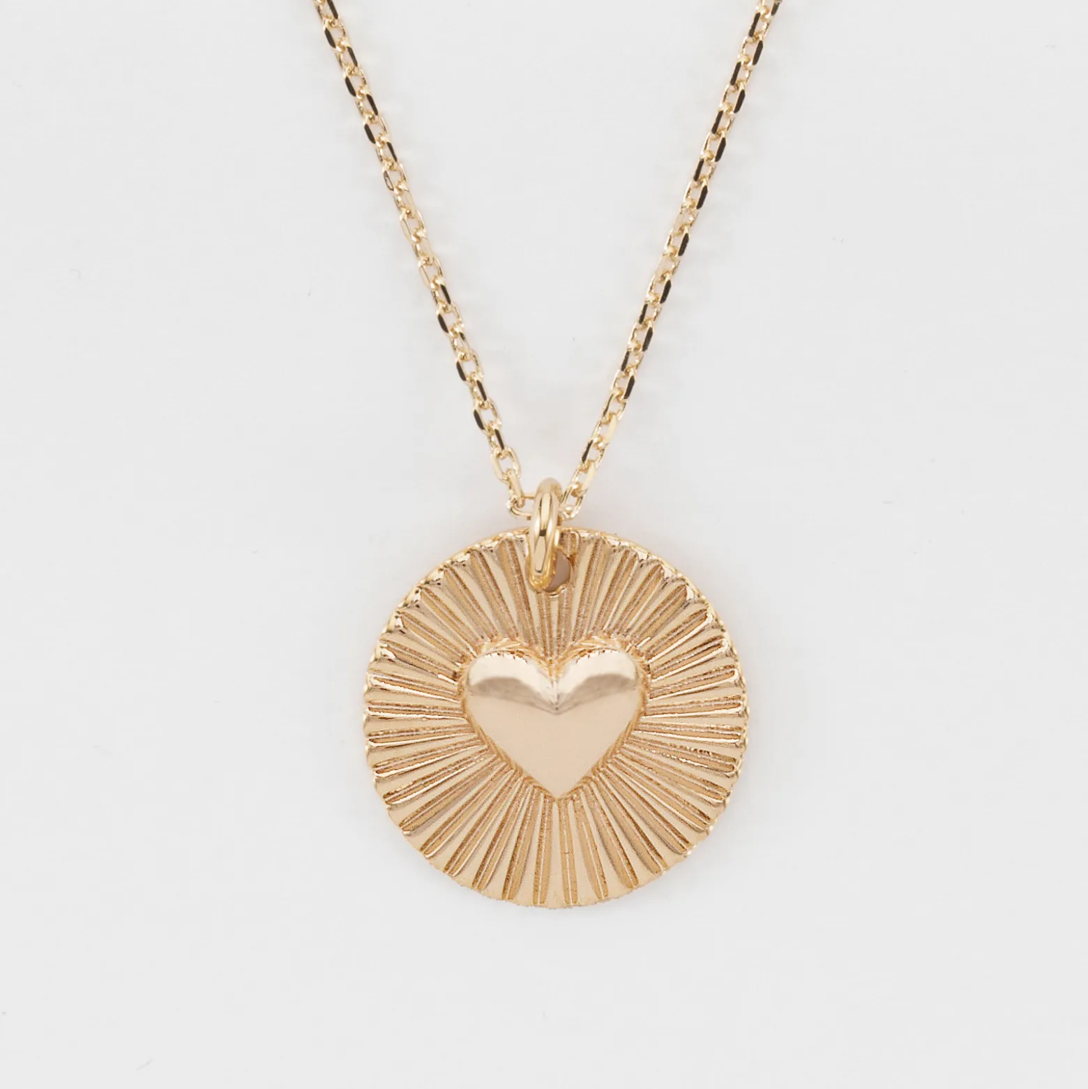 Pendentif personnalisé médaille soleil coeur bombé gravée plaqué or 19 mm