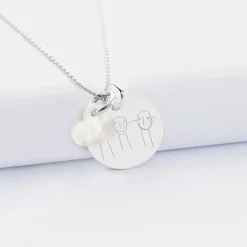 Pendentif personnalisé médaille gravée argent 19 mm et breloque nacre 10 mm