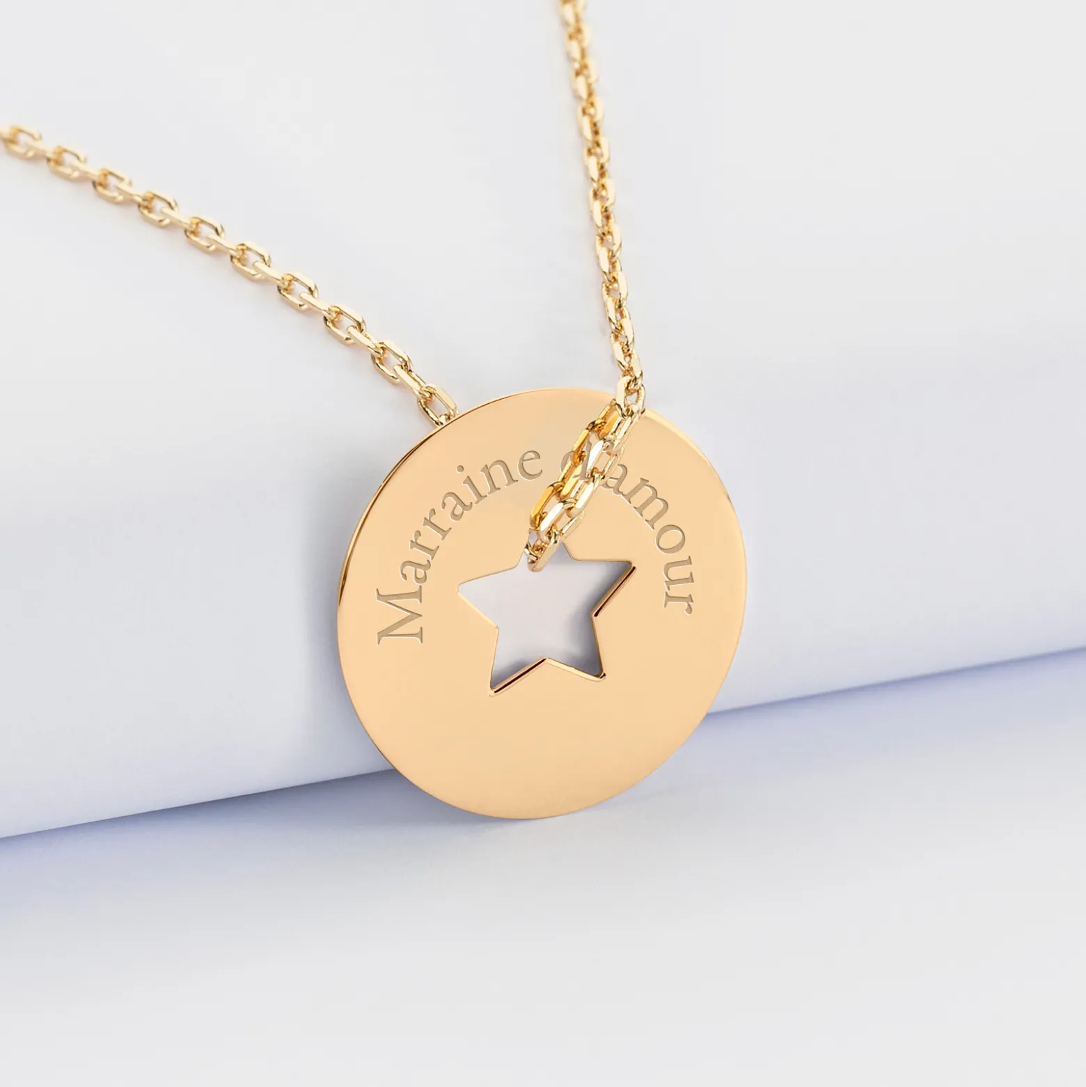 Pendentif personnalisé médaille gravée plaqué or cible étoile 21 mm