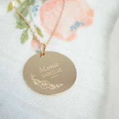 Pendentif personnalisé médaille gravée plaqué or 27 mm - Edition spéciale Ornement floral