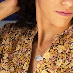 Pendentif personnalisé médaille soleil gravée argent 20 mm