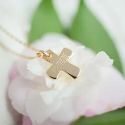 Pendentif personnalisé médaille gravée plaqué or croix 15x13 mm