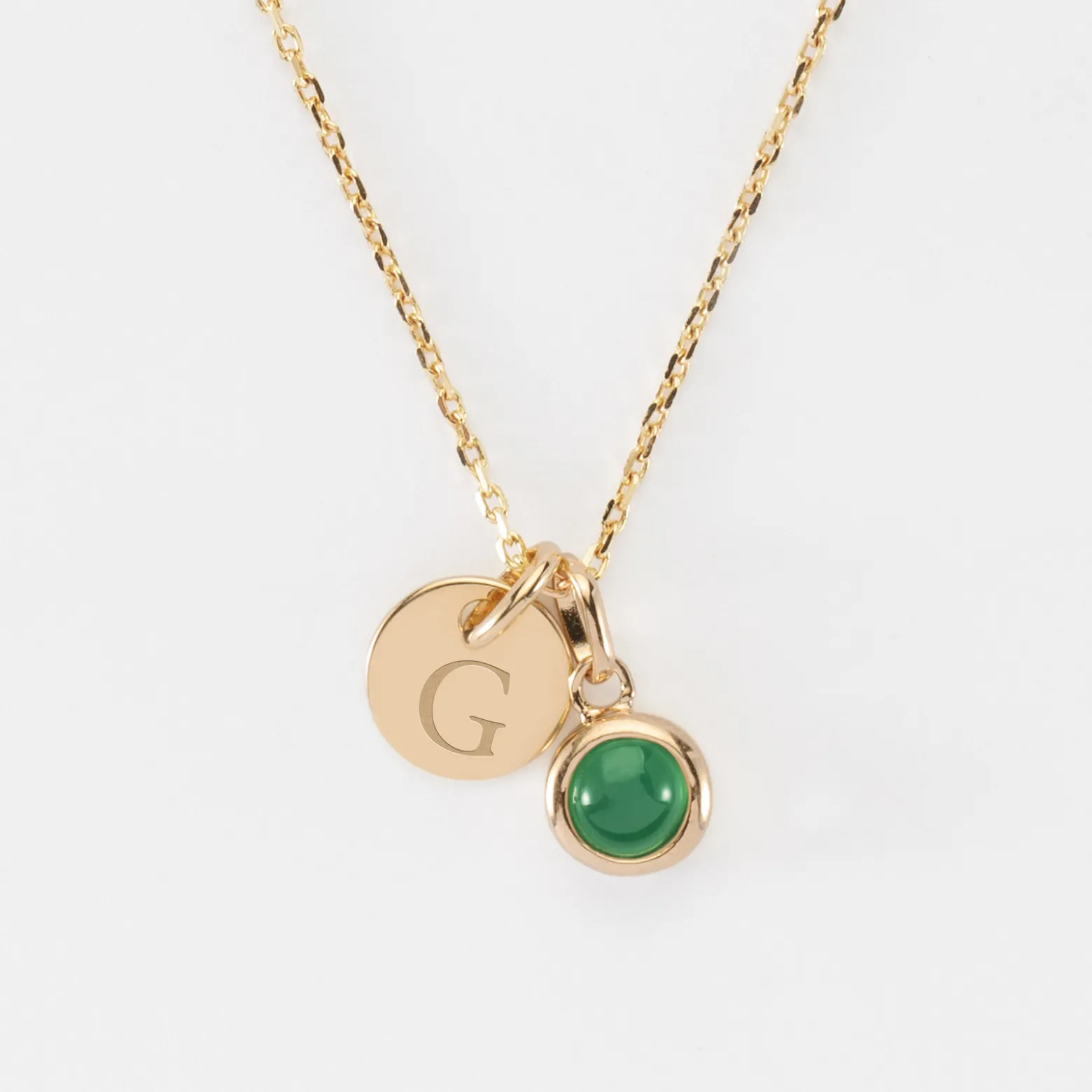 Pendentif personnalisé médaille gravée plaqué or 10 mm et breloque pierre naturelle 8 mm