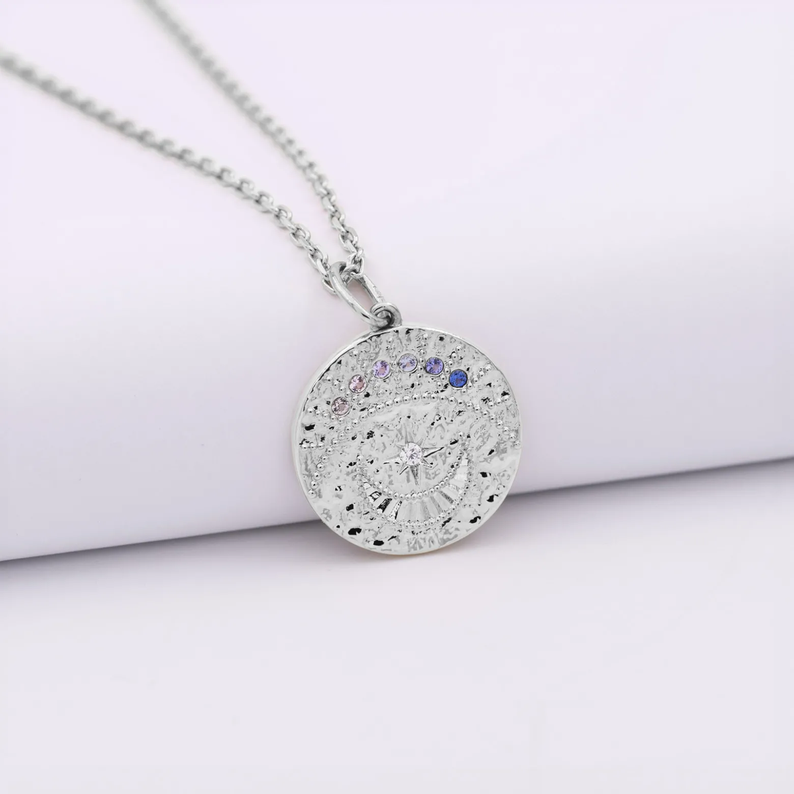 Pendentif personnalisé médaille Lune zircons crépuscule gravée argent 16 mm