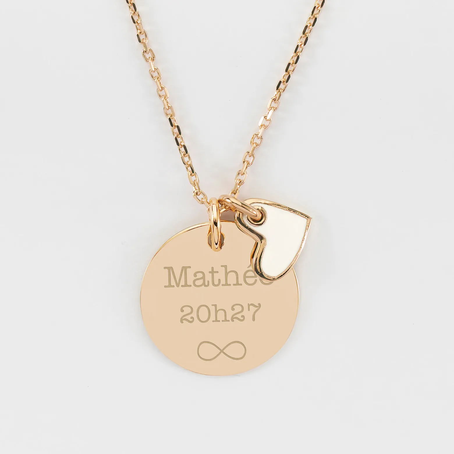 Pendentif personnalisé médaille gravée plaqué or 19 mm et breloque coeur email 10 mm