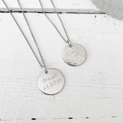 Pendentif personnalisé médaille martelée gravée argent 19 mm