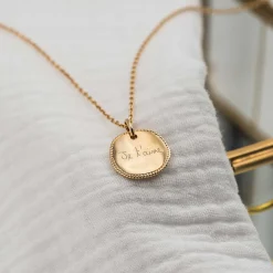 Pendentif personnalisé médaille contour tressé gravée plaqué or 17 mm