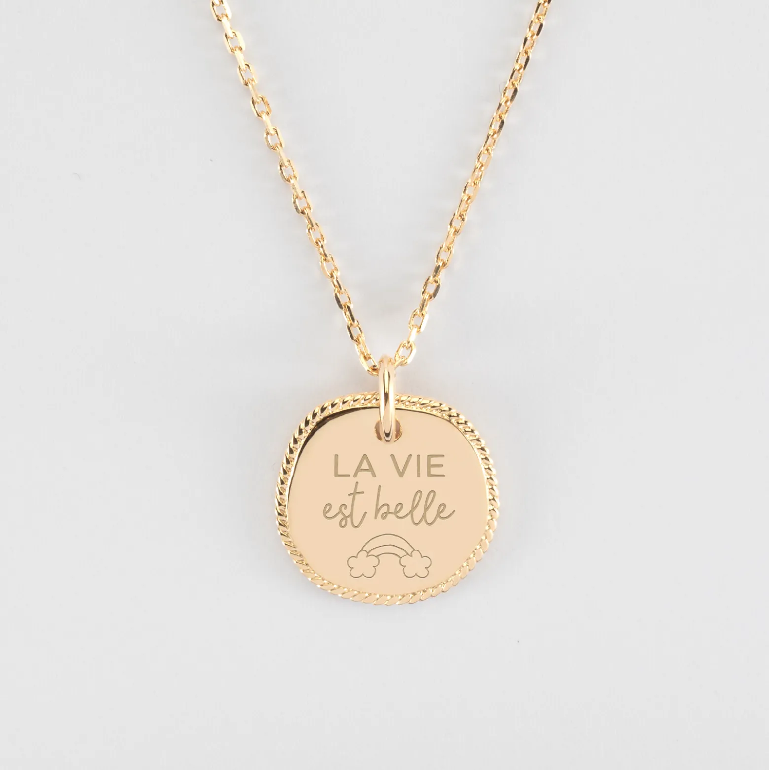 Pendentif personnalisé médaille contour tressé gravée plaqué or 17 mm