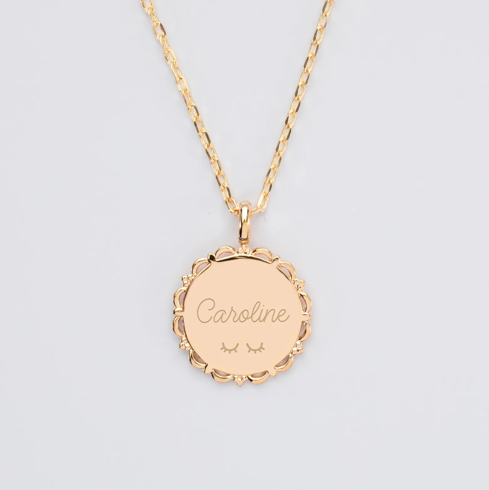 Pendentif personnalisé médaille vintage dentelée gravée plaqué or 17 mm - Nos petits imparfaits