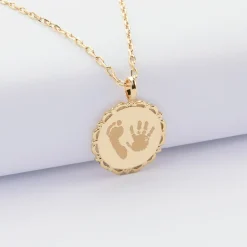 Pendentif personnalisé médaille vintage dentelée gravée plaqué or 17 mm - Nos petits imparfaits