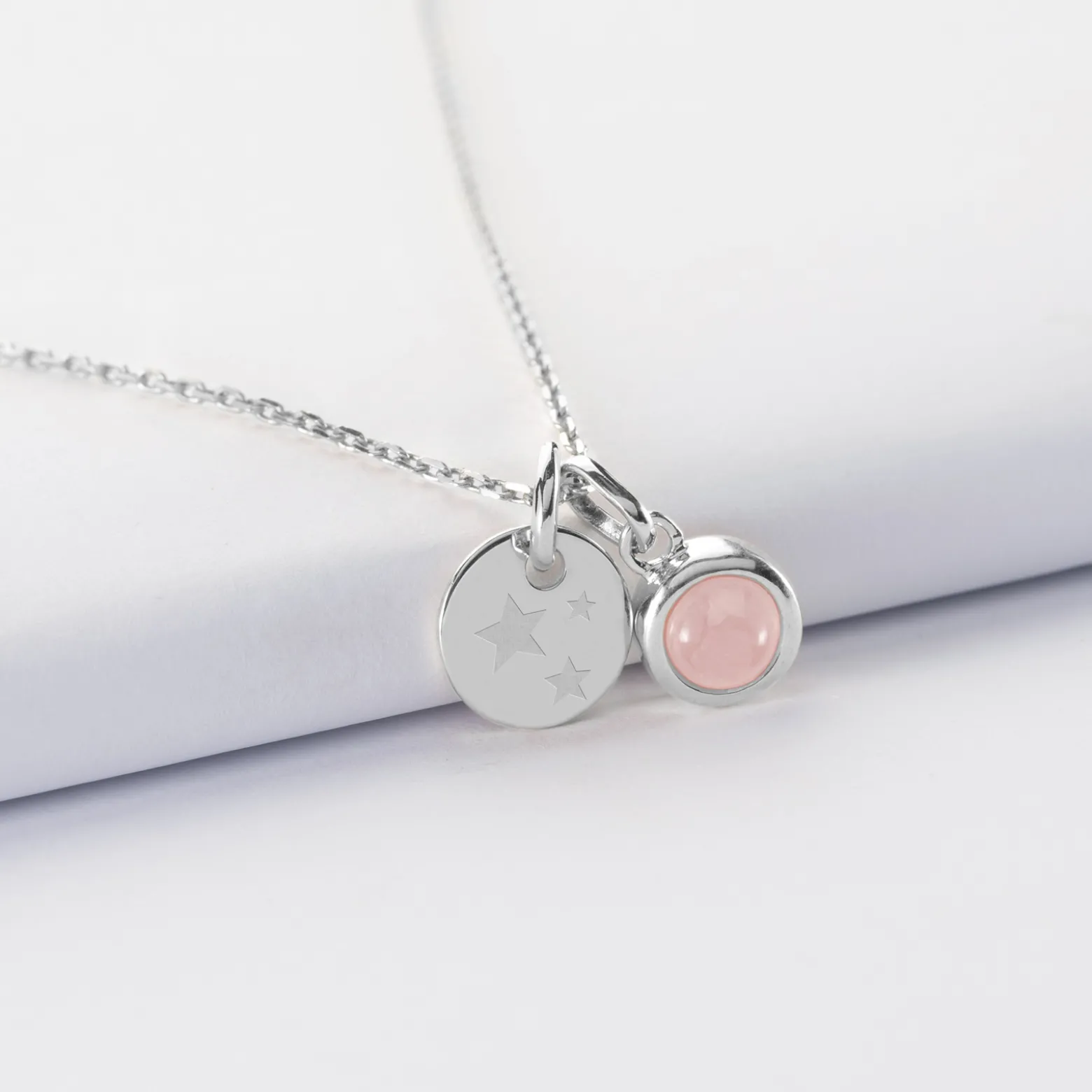 Pendentif personnalisé médaille gravée argent 10 mm et breloque pierre naturelle 8 mm