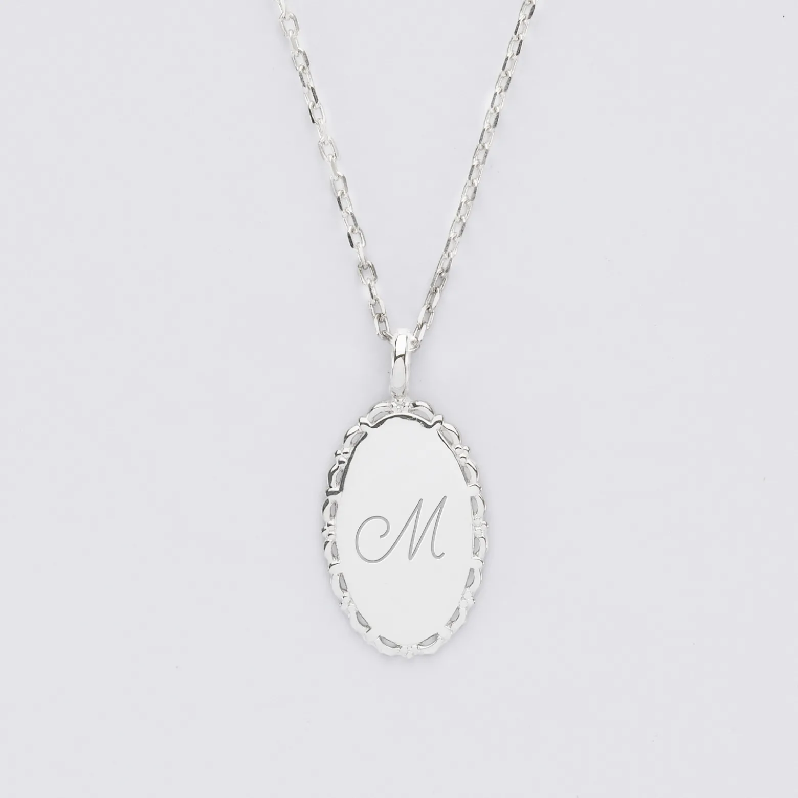 Pendentif personnalisé médaille vintage ovale dentelée gravée argent 20x13 mm - Nos petits imparfaits
