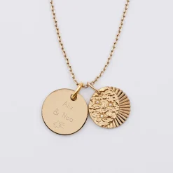 Pendentif personnalisé médaille gravée plaqué or 15 mm et breloque Lune trio zircons 14 mm