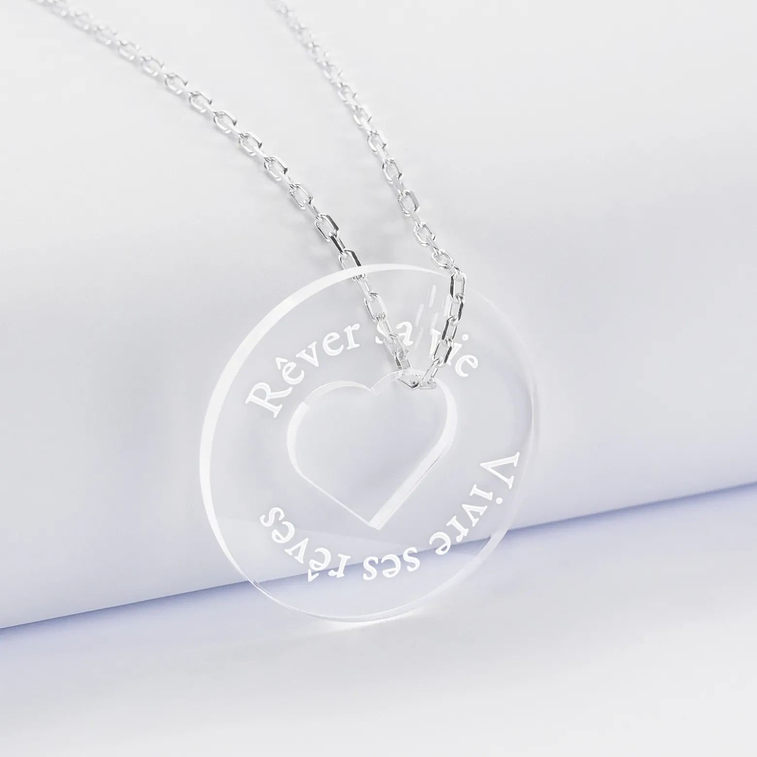 Pendentif personnalisé médaille gravée acrylique cible coeur 28 mm