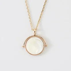 Pendentif personnalisé médaille gravée nacre réversible plaqué or 15 mm