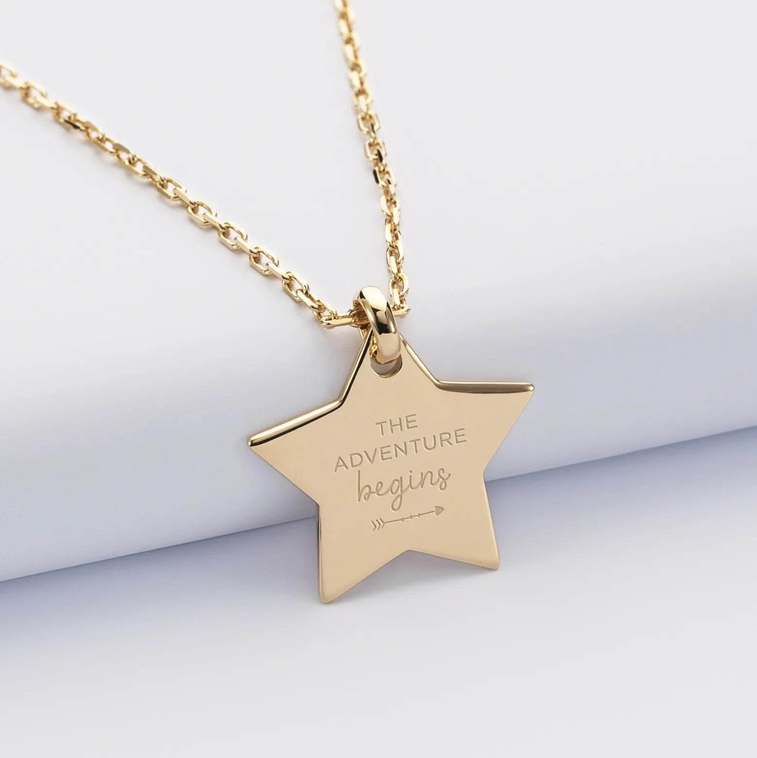 Pendentif personnalisé prénom médaille gravée plaqué or étoile 20x20 mm