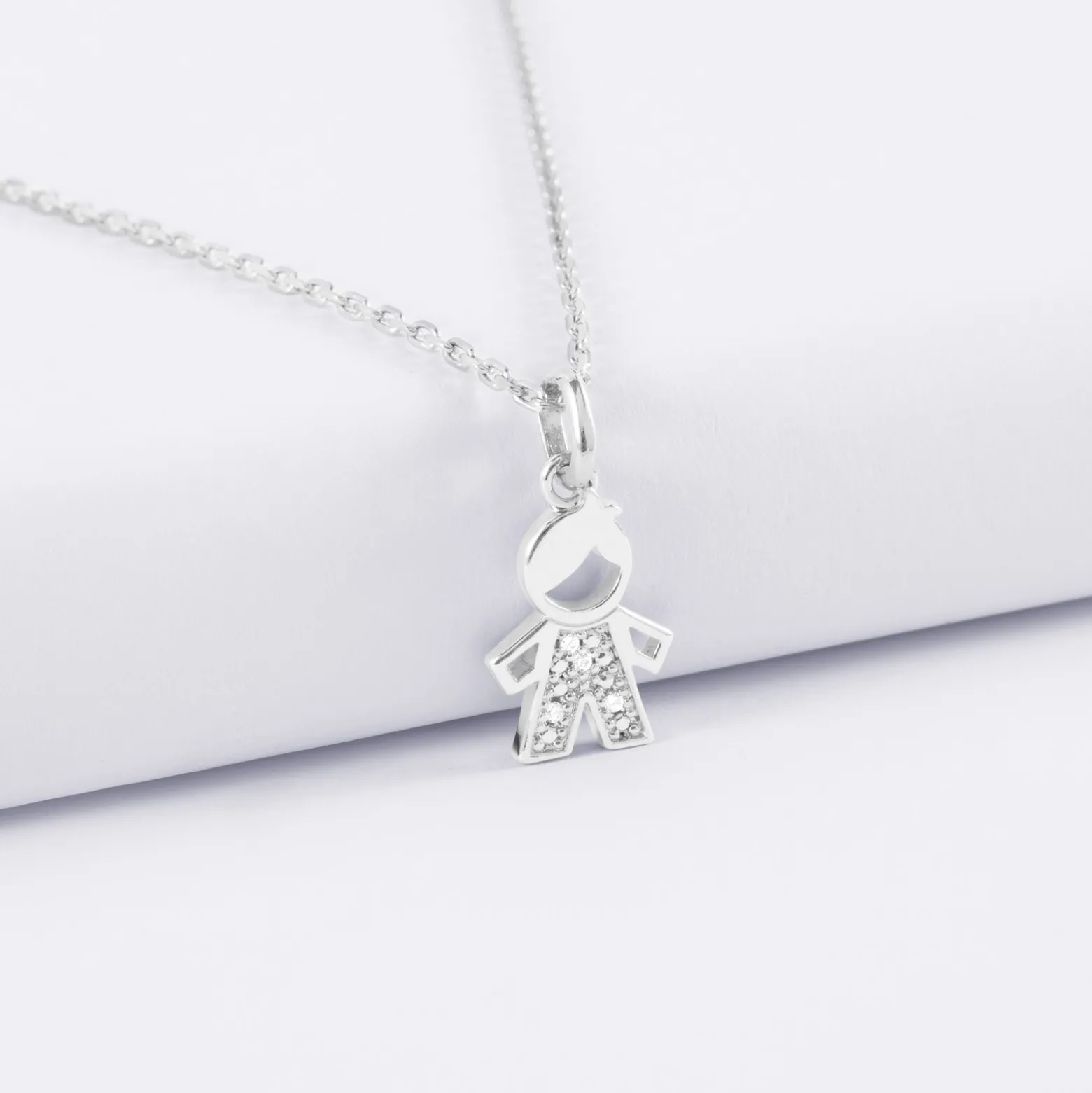 Pendentif petit garçon scintillant argent 12 mm