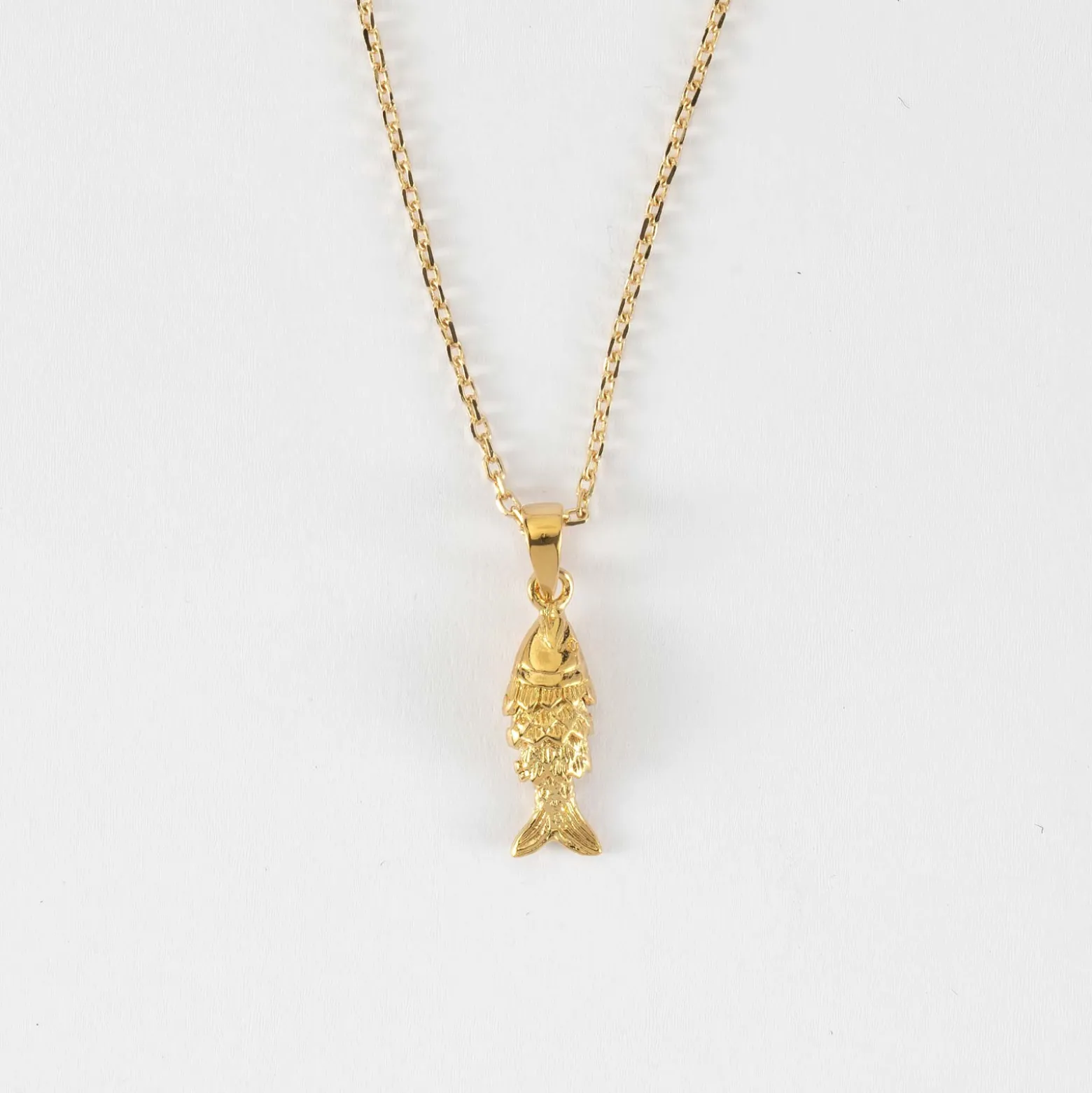 Pendentif poisson articulé plaqué or 15 mm