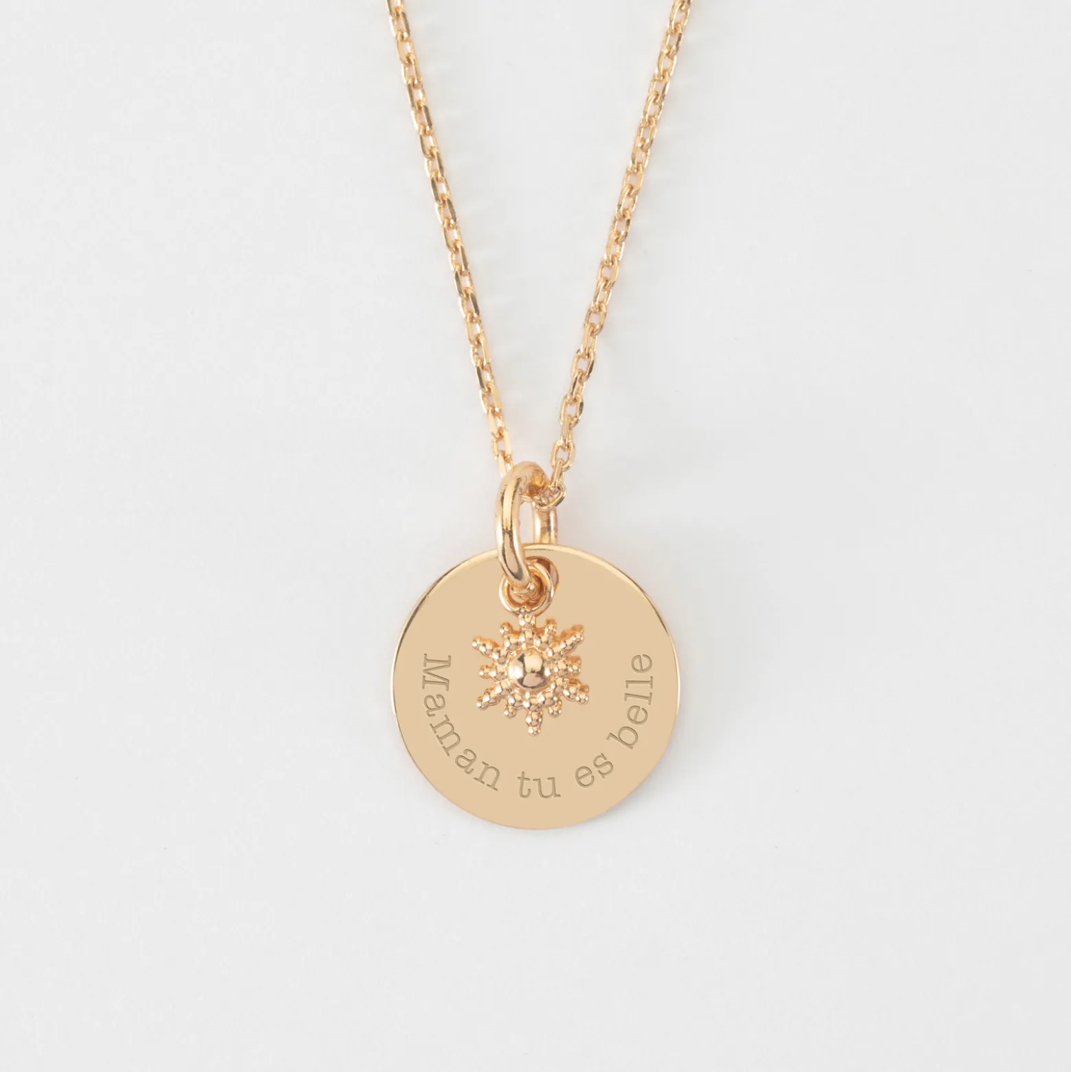 Pendentif réversible personnalisé médaille gravée plaqué or 15 mm et breloque étoile brillante 6 mm