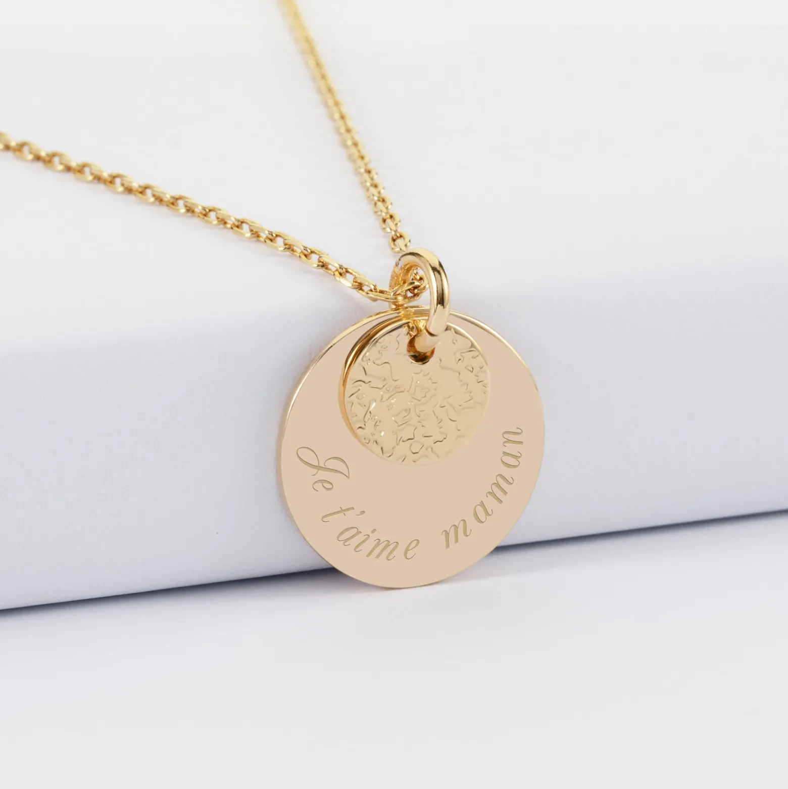 Pendentif réversible personnalisé double médailles martelées gravées plaqué or 10 mm et 19 mm
