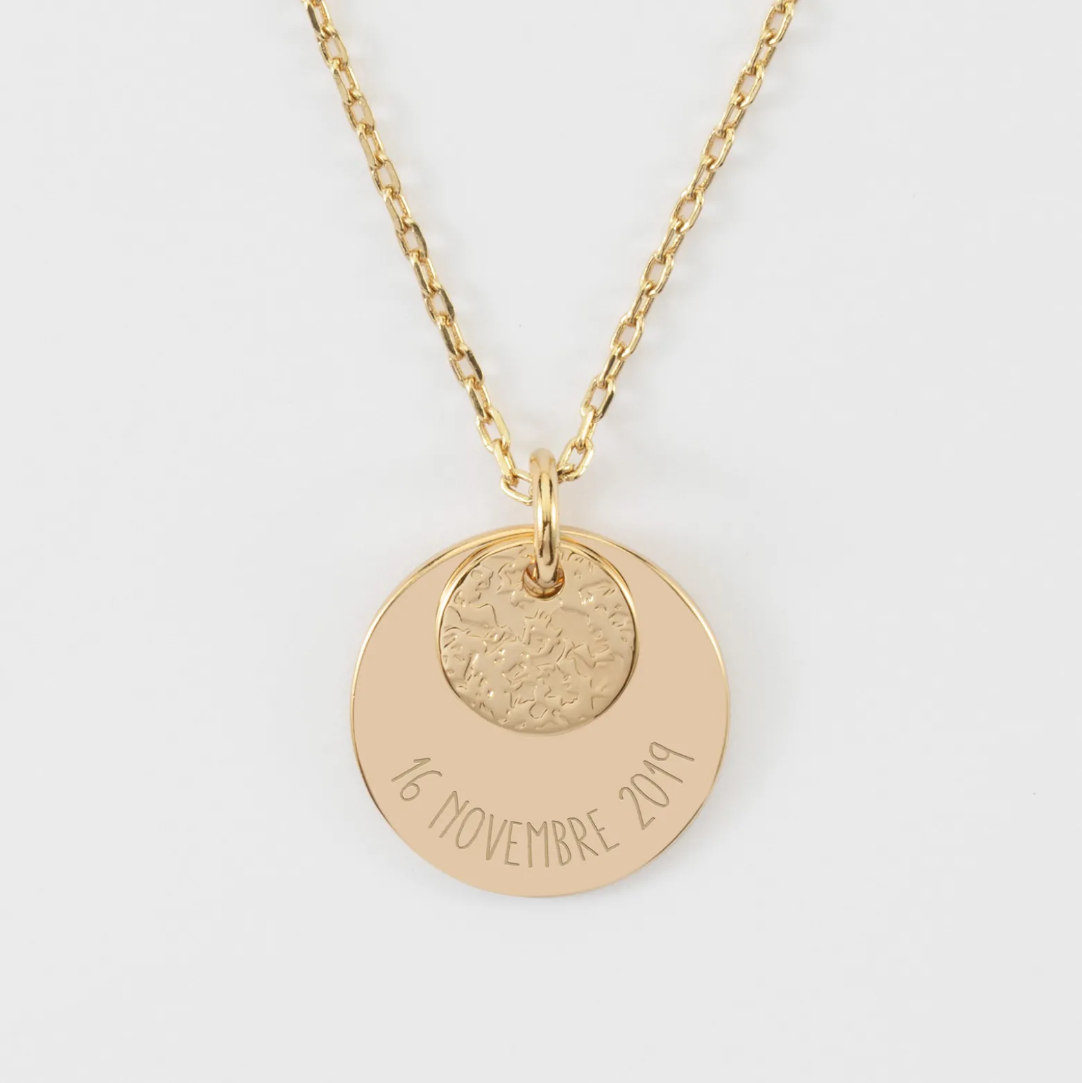 Pendentif réversible personnalisé double médailles martelées gravées plaqué or 10 mm et 19 mm