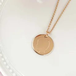 Pendentif silhouette personnalisé médaille plaqué or 19 mm -