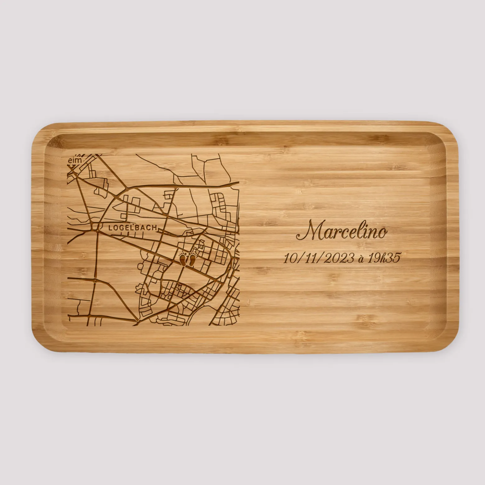 Plateau "Géo map" personnalisé bois gravé 35x20 cm