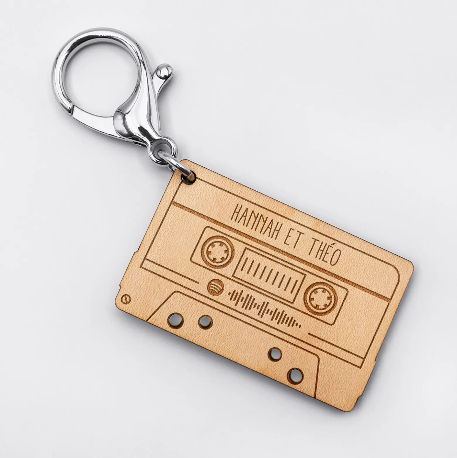 Porte clés Spotify personnalisé gravé bois cassette rétro